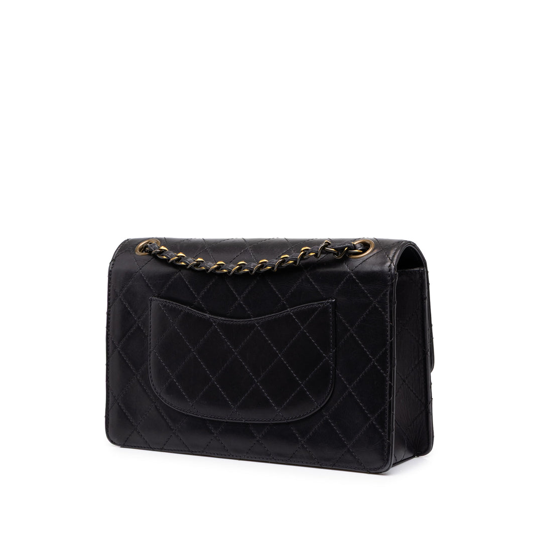 Chanel CC Matelassé Rabat simple Moyen Cuir d'agneau Noir – vue 2 – GABY PARIS