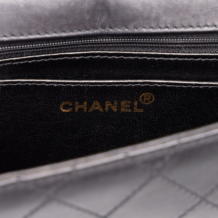 Chanel CC Matelassé Rabat simple Moyen Cuir d'agneau Noir – vue 5 – GABY PARIS