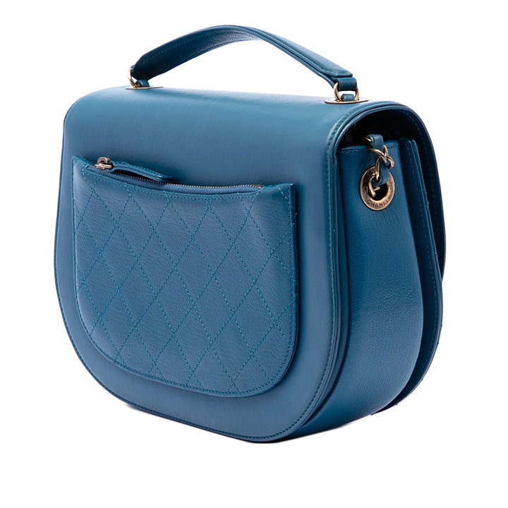 Chanel Medium brillant Cuir de veau et Matelassé Cuir de chèvre Coco Curve à rabat