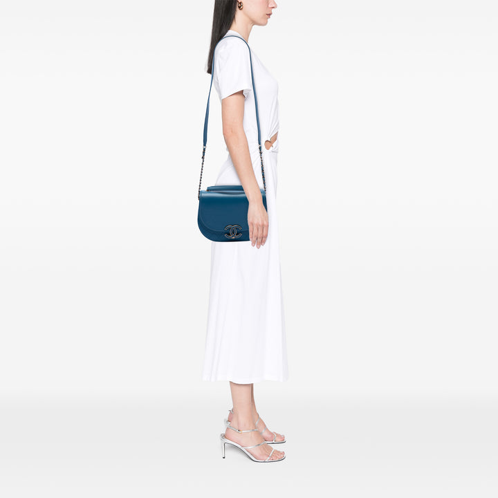 Chanel Medium brillant Cuir de veau et Matelassé Cuir de chèvre Coco Curve à rabat
