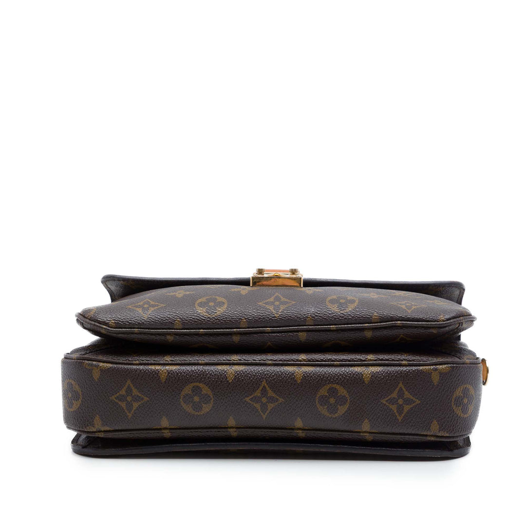 Louis Vuitton Pochette Métis Monogram Marron – vue 3 – GABY PARIS