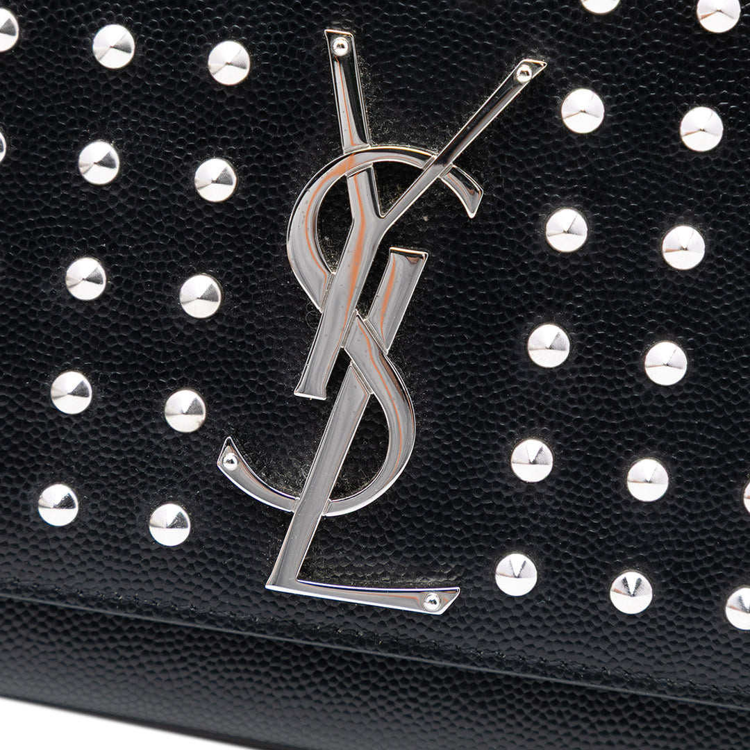 Saint Laurent Grain De Poudre Classic Monogram clouté Pochette