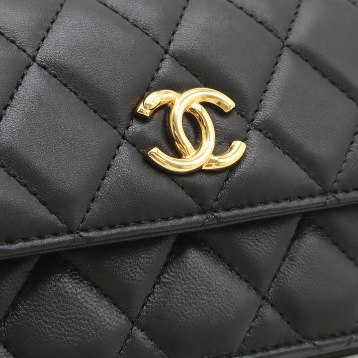 Chanel CC Matelassé Cuir d’agneau Wooden Beads anse supérieure Wallet on Chain