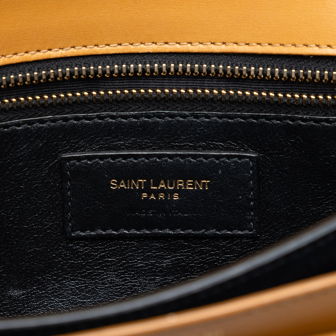 Saint Laurent Smooth Cuir de veau Monogram Cassandra Clasp Sac