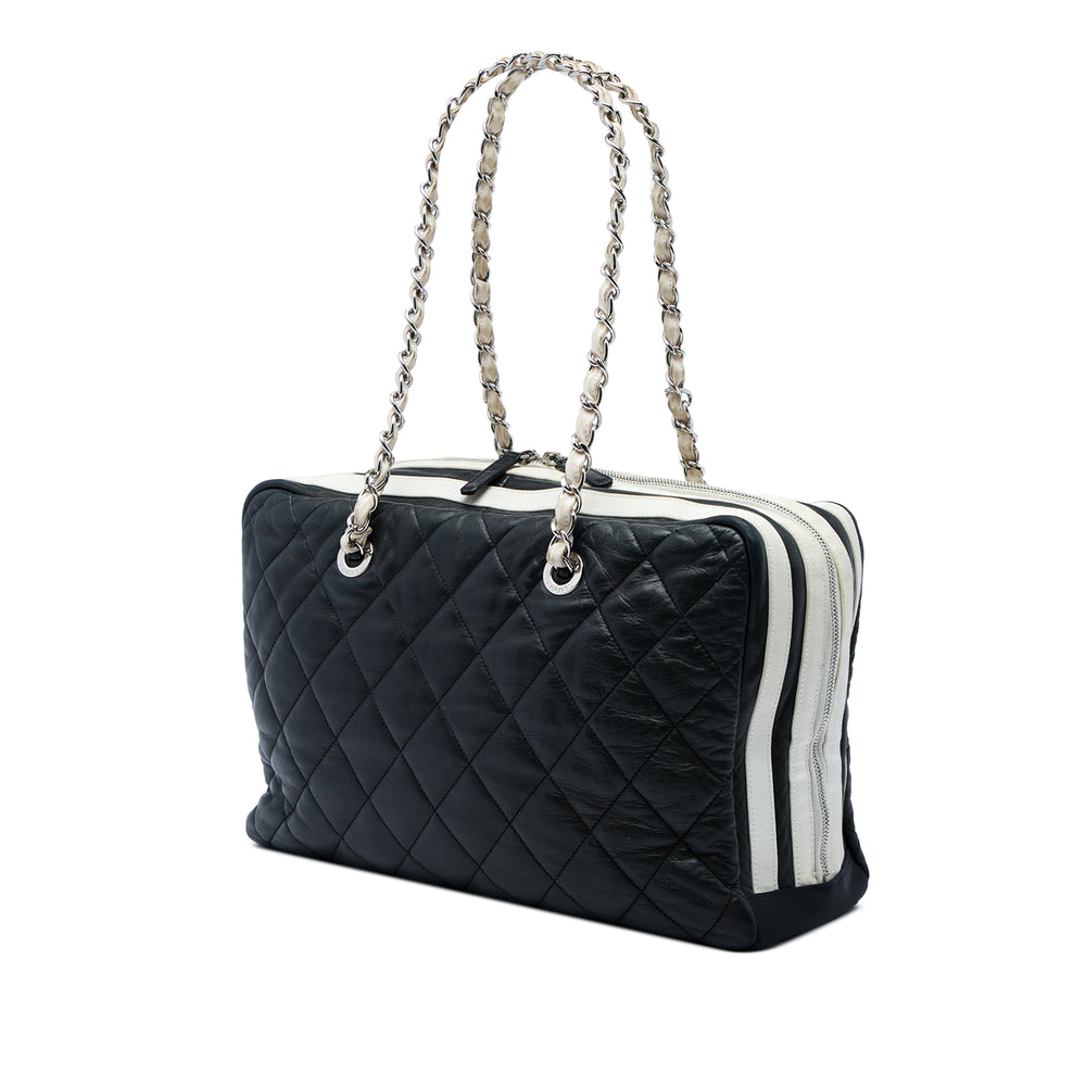 Chanel Sac porté épaule Paris Venice Matelassé Lido Cuir d'agneau Noir – vue 2 – GABY PARIS