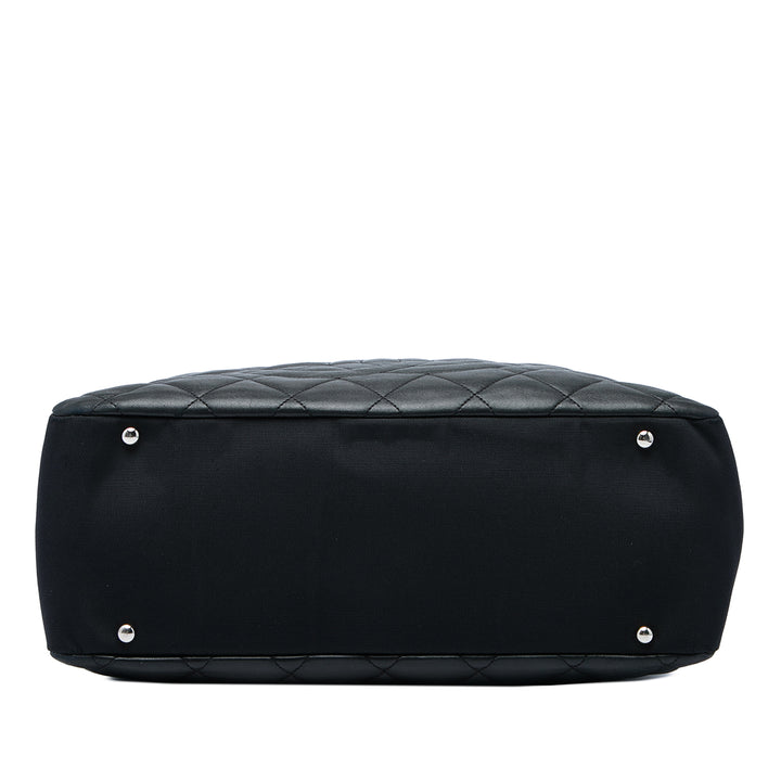 Chanel Sac porté épaule Paris Venice Matelassé Lido Cuir d'agneau Noir – vue 3 – GABY PARIS