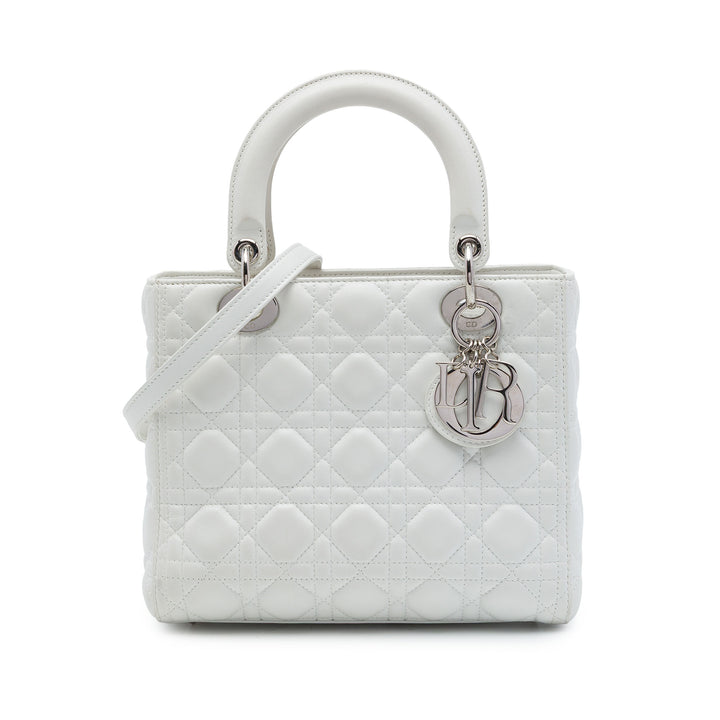 Dior Sac à main Lady Dior Cannage Moyen Cuir d'agneau Blanc – vue principale – GABY PARIS