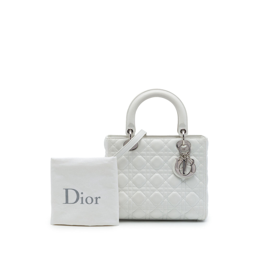 Dior Sac à main Lady Dior Cannage Moyen Cuir d'agneau Blanc – vue 7 – GABY PARIS