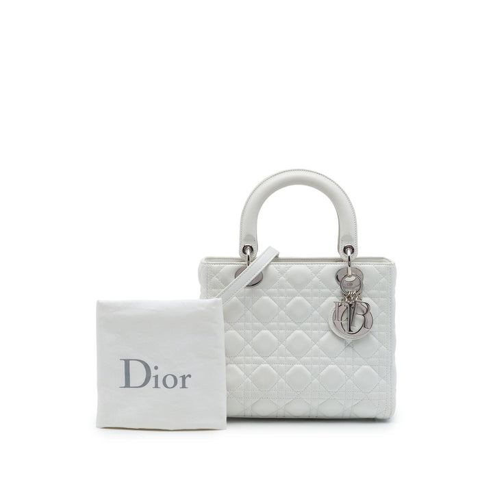 Dior Sac à main Lady Dior Cannage Moyen Cuir d'agneau Blanc – vue 7 – GABY PARIS