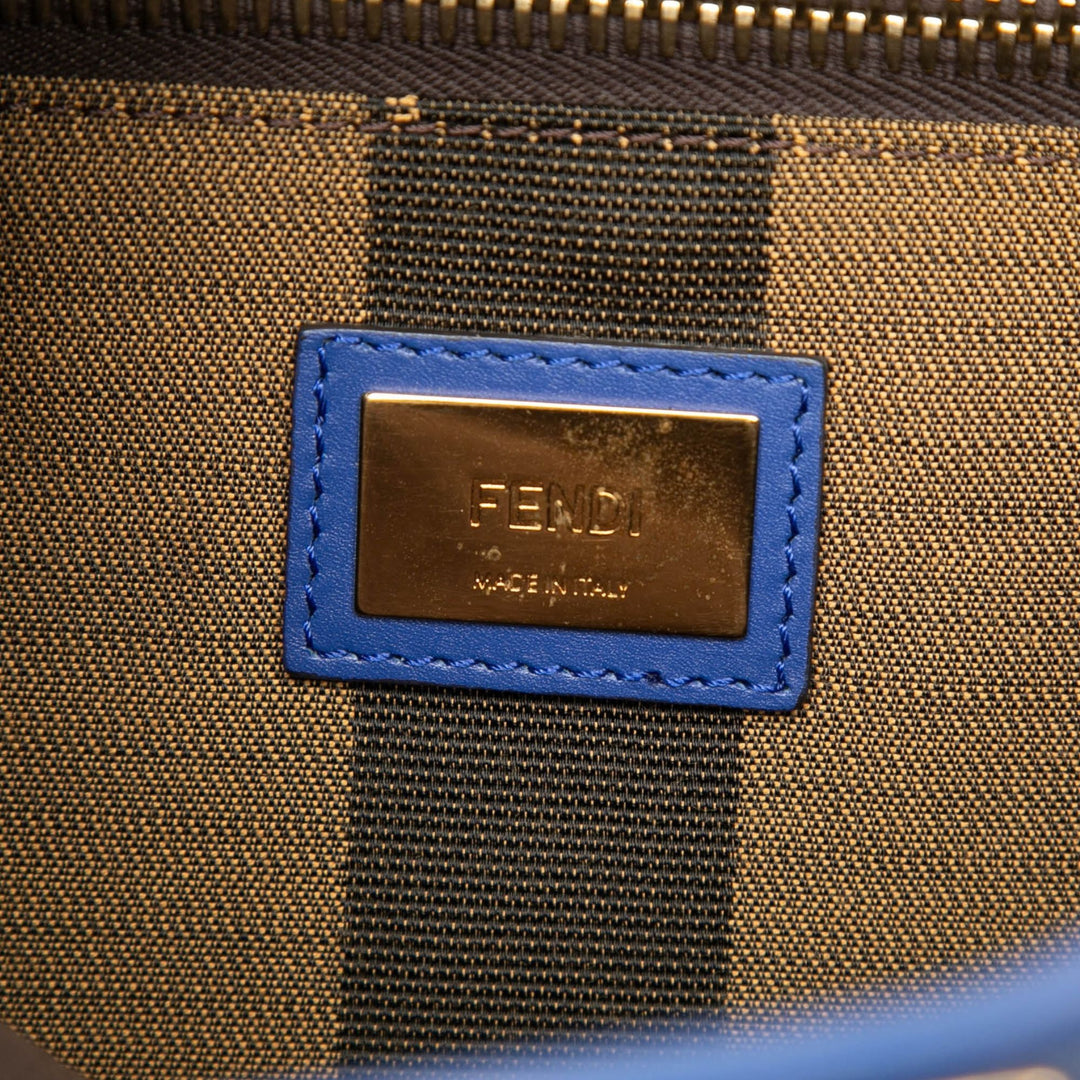 Fendi Sac à main Peekaboo Iconic Moyen Cuir de veau Bleu – vue 5 – GABY PARIS