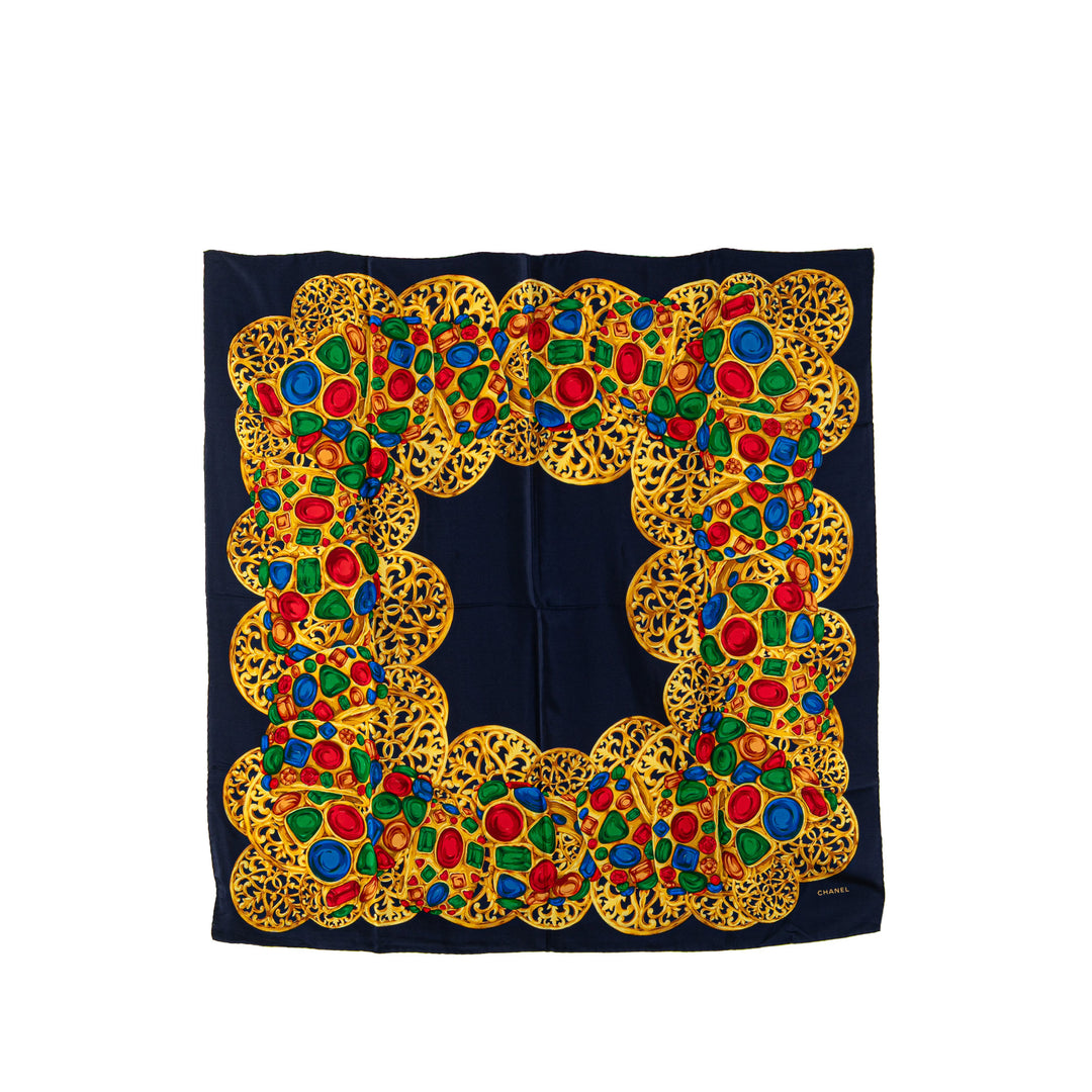 Chanel Gripoix Buttons Soie Foulard Bleu – GABY PARIS Authentique