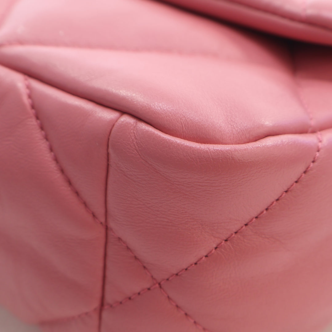 Chanel Medium Cuir d'agneau 19 à rabat