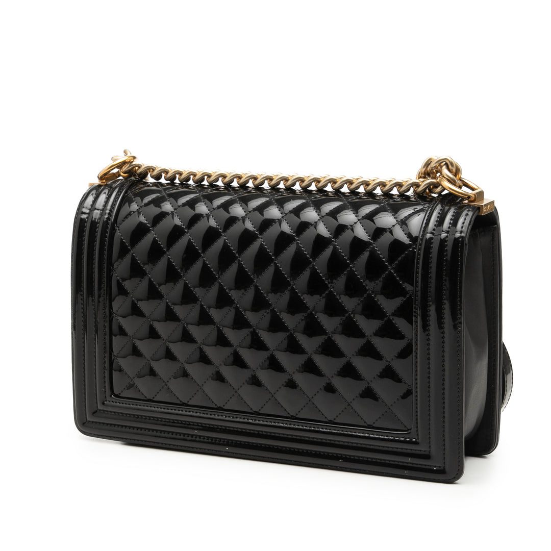 Chanel Medium Matelassé Cuir verni Boy à rabat