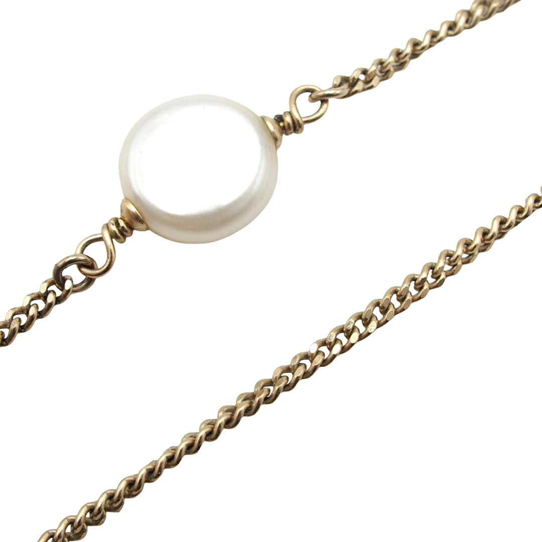 Chanel plaqué Perles fantaisie embossé CC Pendant Collier