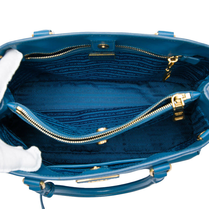 Prada Cabas Lux Gardeners Saffiano Petit Bleu – vue 4 – GABY PARIS