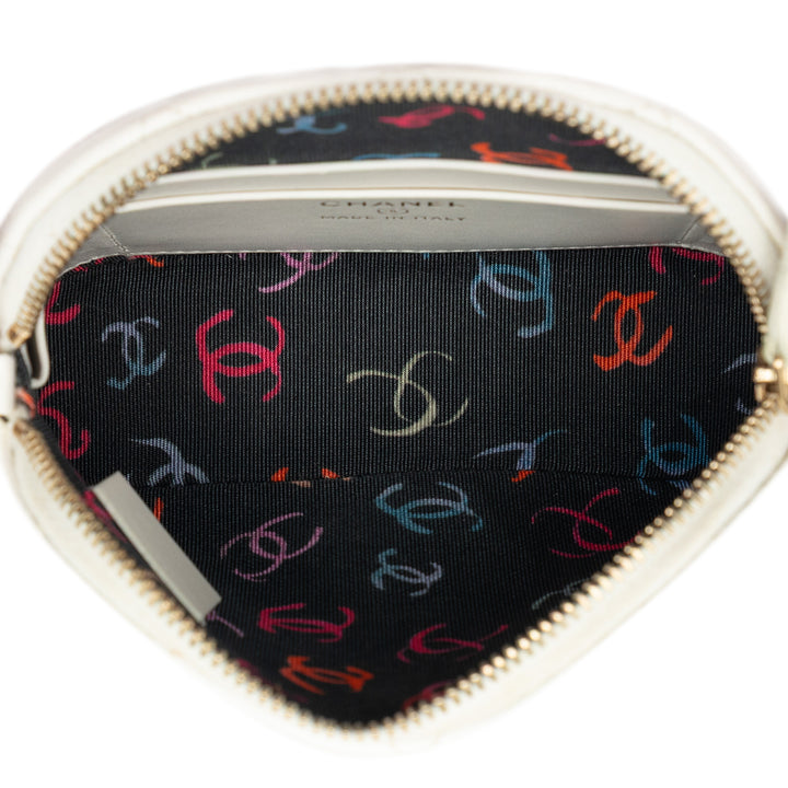 CC Matelassé Dôme Pochette avec chaîne Mini Cuir caviar Blanc