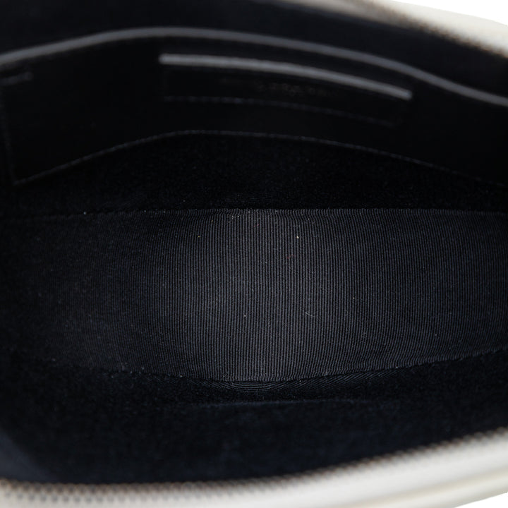 Saint Laurent Cuir Monogram Heart Pompon Sac porté croisé