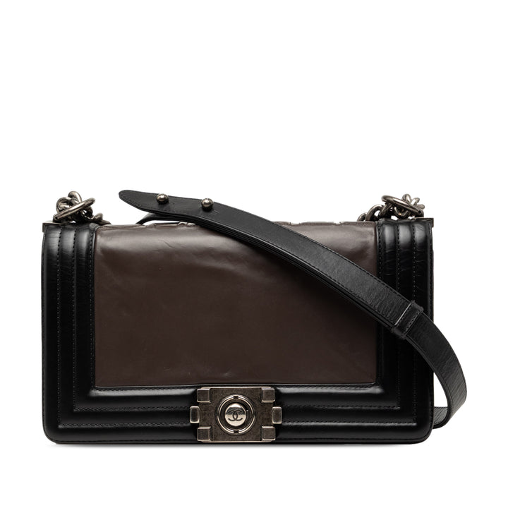 Chanel Old Medium Bicolor Glazed Cuir de veau Boy à rabat