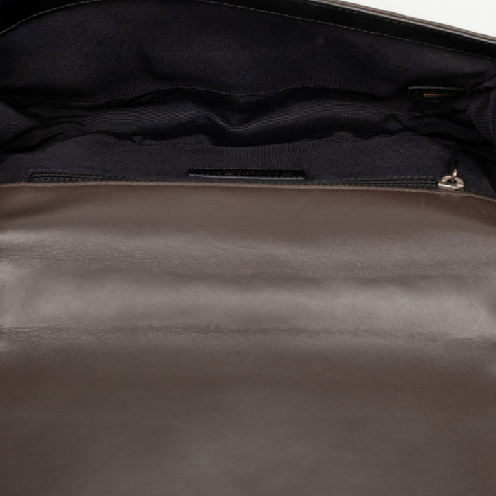 Chanel Old Medium Bicolor Glazed Cuir de veau Boy à rabat