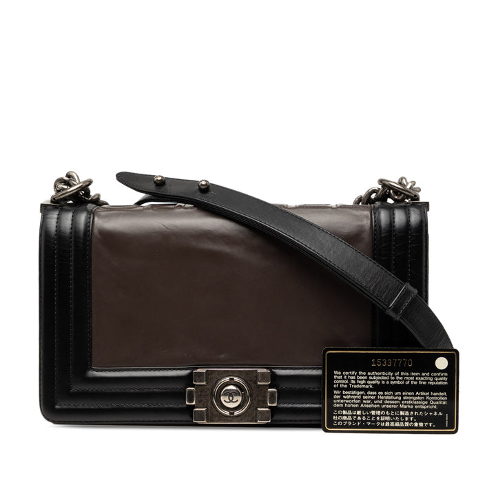 Chanel Old Medium Bicolor Glazed Cuir de veau Boy à rabat