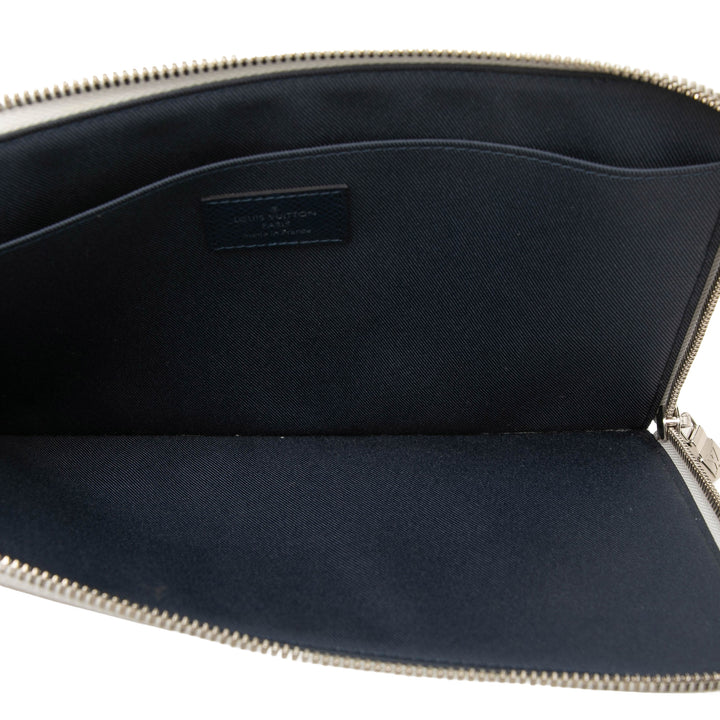 Louis Vuitton Pochette Jour PM Monogram Blanc – vue 4 – GABY PARIS