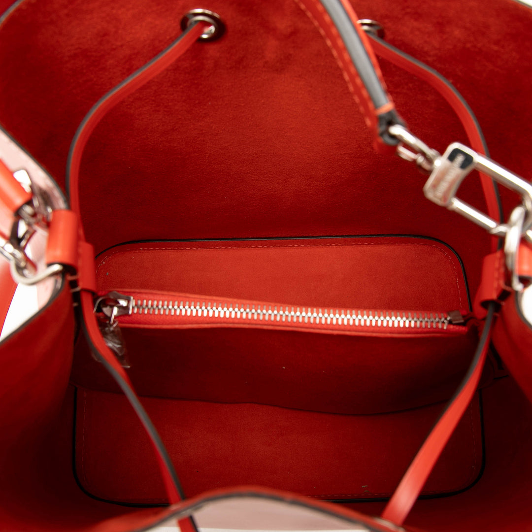 Louis Vuitton Neonoe MM Épi Rose – vue 4 – GABY PARIS