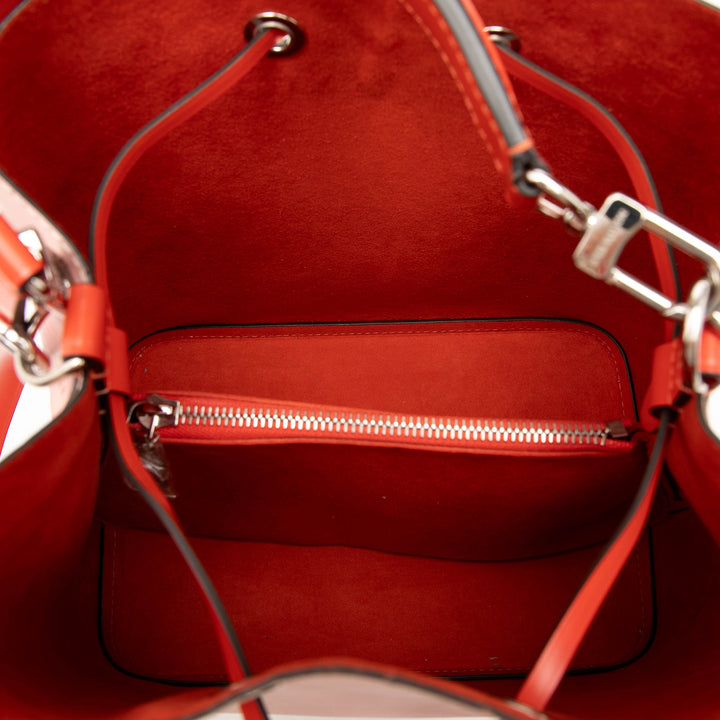 Louis Vuitton Neonoe MM Épi Rose – vue 4 – GABY PARIS