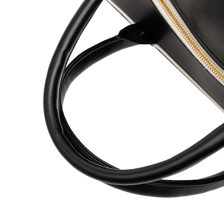 Chanel Matelassé Cuir de veau Logo Bowler Weekend Sac