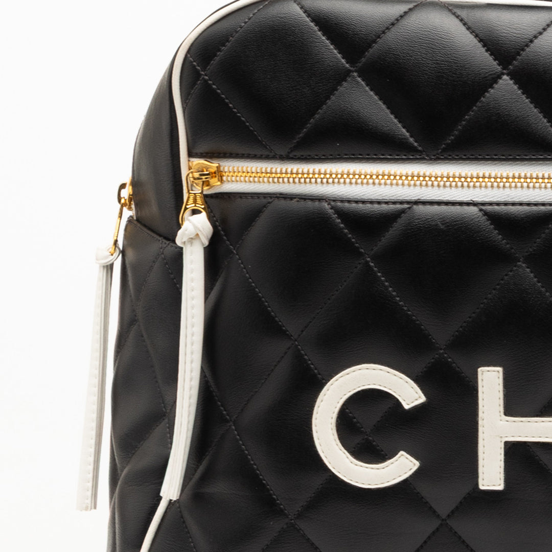 Chanel Matelassé Cuir de veau Logo Bowler Weekend Sac