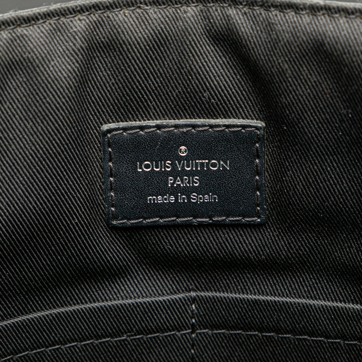 Louis Vuitton Damier Graphite District MM Noir