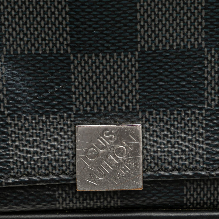 Louis Vuitton Damier Graphite District MM Noir