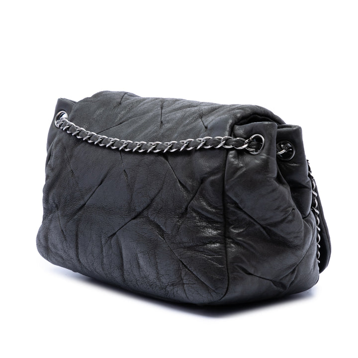 Chanel Iridescent Cuir de veau Glint Accordion à rabat