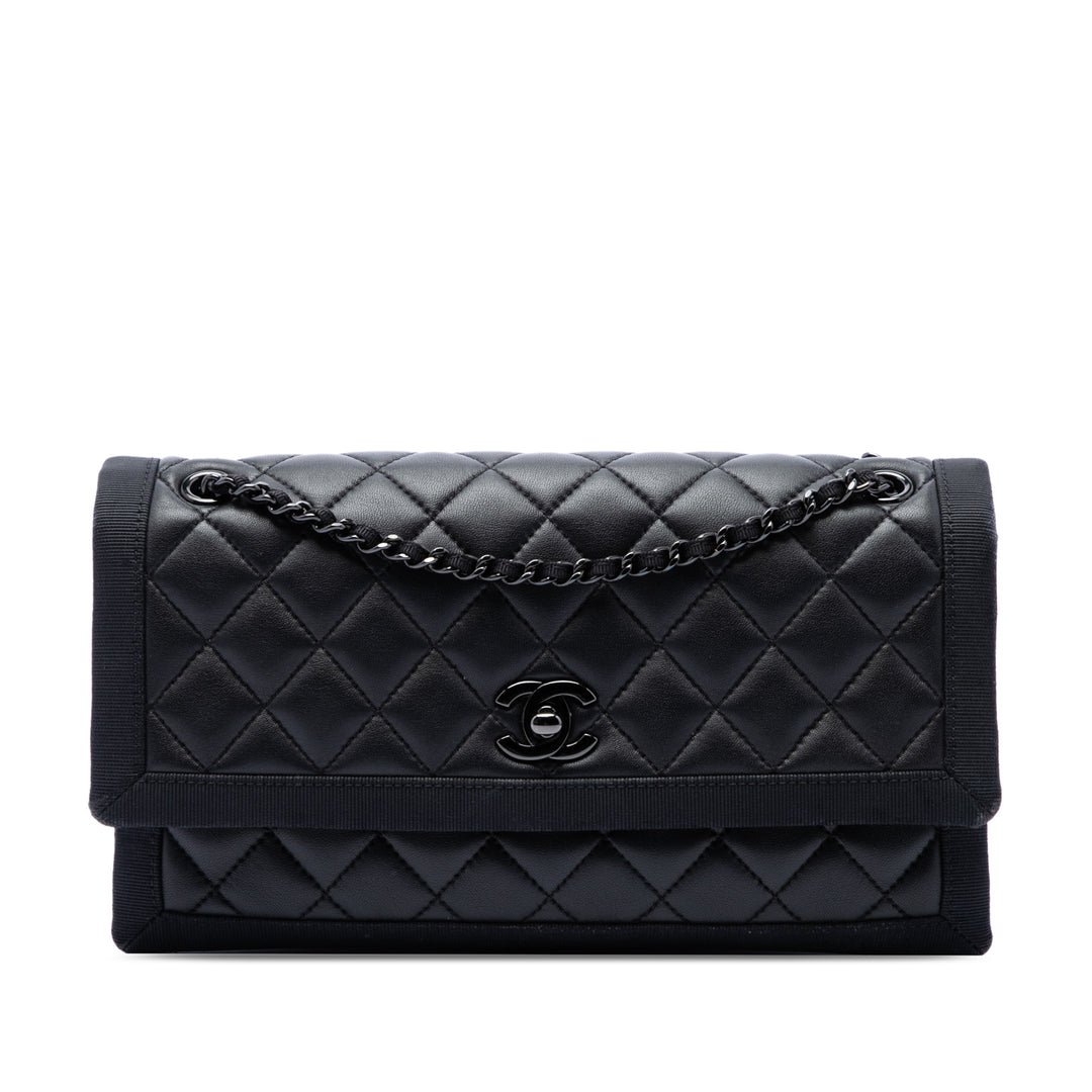 Chanel Sac porté épaule CC Matelassé et Grosgrain So à rabat Cuir d'agneau Noir – vue principale – GABY PARIS