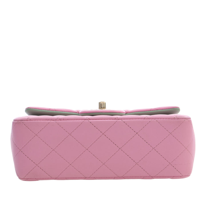 Chanel Mini Rectangular Bicolor Matelassé Cuir d'agneau anse supérieure à rabat