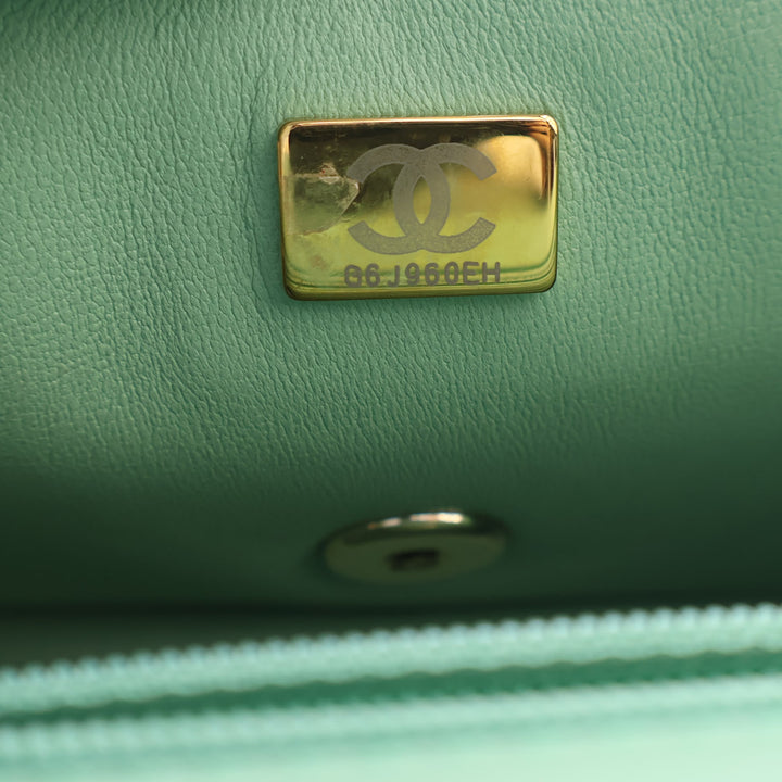 Chanel Mini Rectangular Bicolor Matelassé Cuir d'agneau anse supérieure à rabat