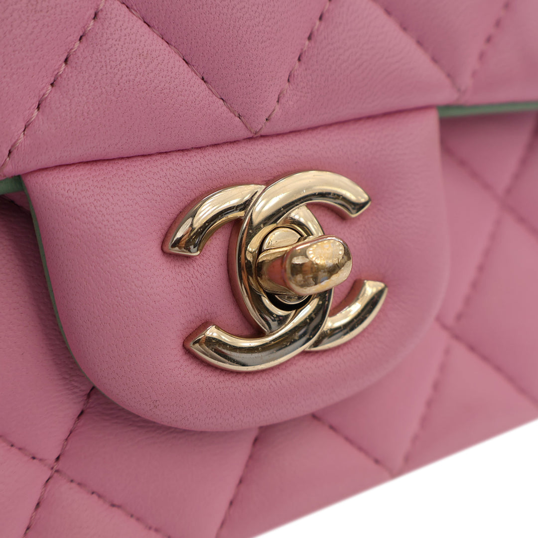Chanel Mini Rectangular Bicolor Matelassé Cuir d'agneau anse supérieure à rabat