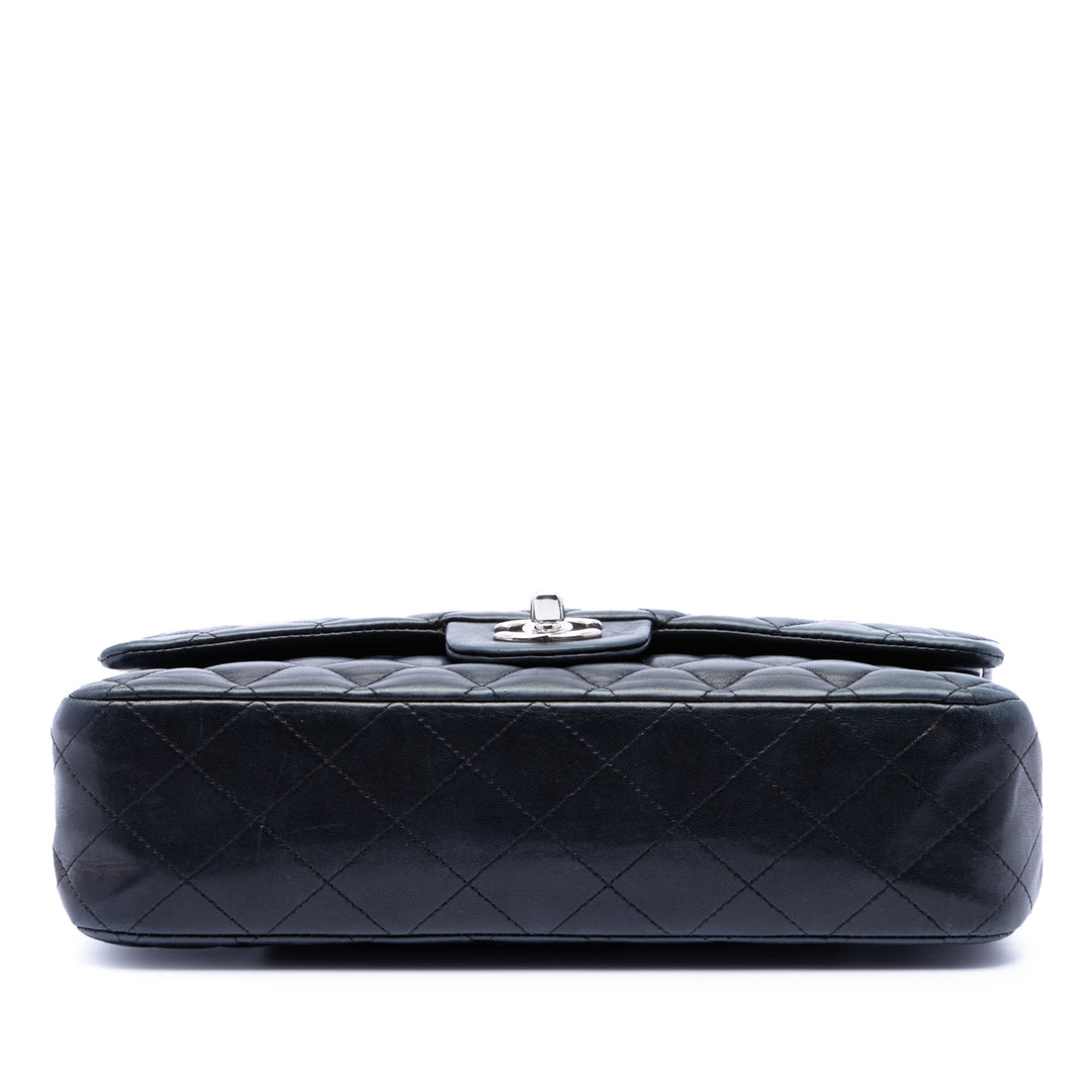 Chanel Medium Classic Cuir d’agneau Double rabat