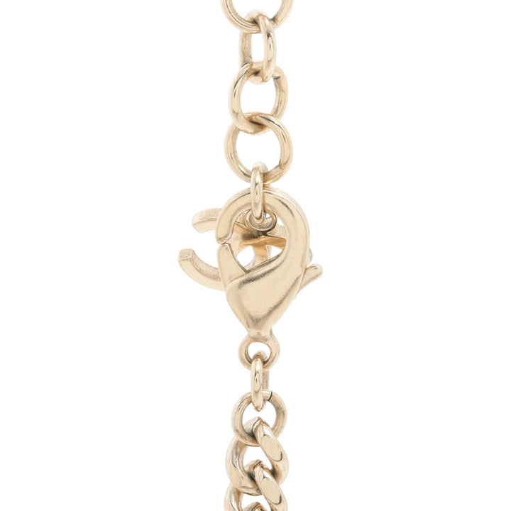 Chanel Doré Plated Heart Logo Rhinestone Collier Doré