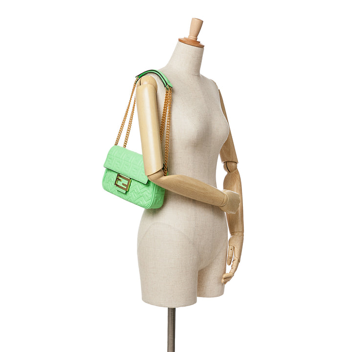 Fendi Sac porté épaule Zucca embossé Chaîne Midi Baguette Vert – vue 7 – GABY PARIS