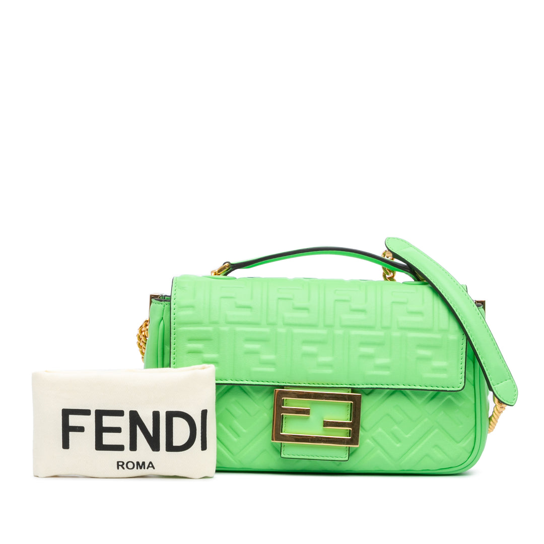 Fendi Sac porté épaule Zucca embossé Chaîne Midi Baguette Vert – vue 8 – GABY PARIS