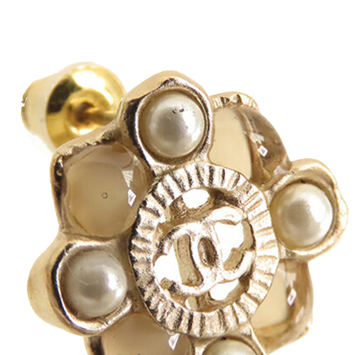 Chanel CC Doré Plated Resin and Faux Pearl Push Back Boucle d’oreilles Doré – GABY PARIS Authentique