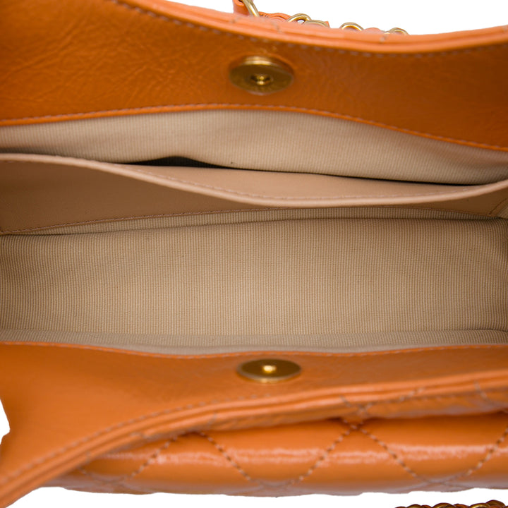 Chanel brillant Froissé Wavy CC Hobo Petit Cuir de veau Orange