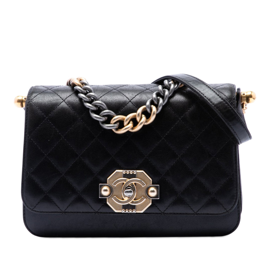 Chanel Paris Cosmopolite Medium Matelassé Cuir d’agneau Ritz à rabat