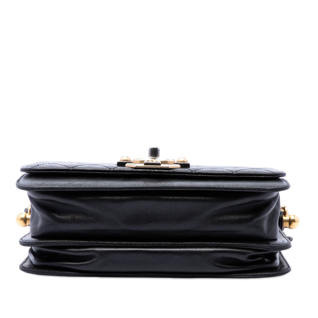 Chanel Paris Cosmopolite Medium Matelassé Cuir d’agneau Ritz à rabat