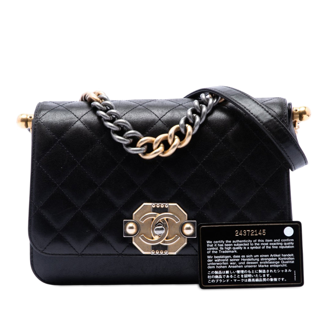 Chanel Paris Cosmopolite Medium Matelassé Cuir d’agneau Ritz à rabat