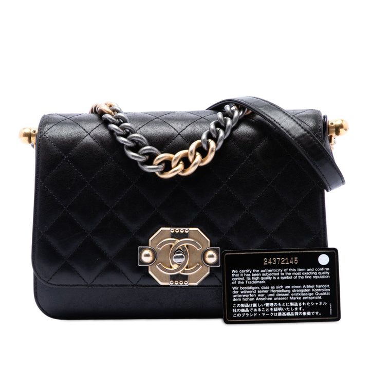 Chanel Paris Cosmopolite Medium Matelassé Cuir d’agneau Ritz à rabat
