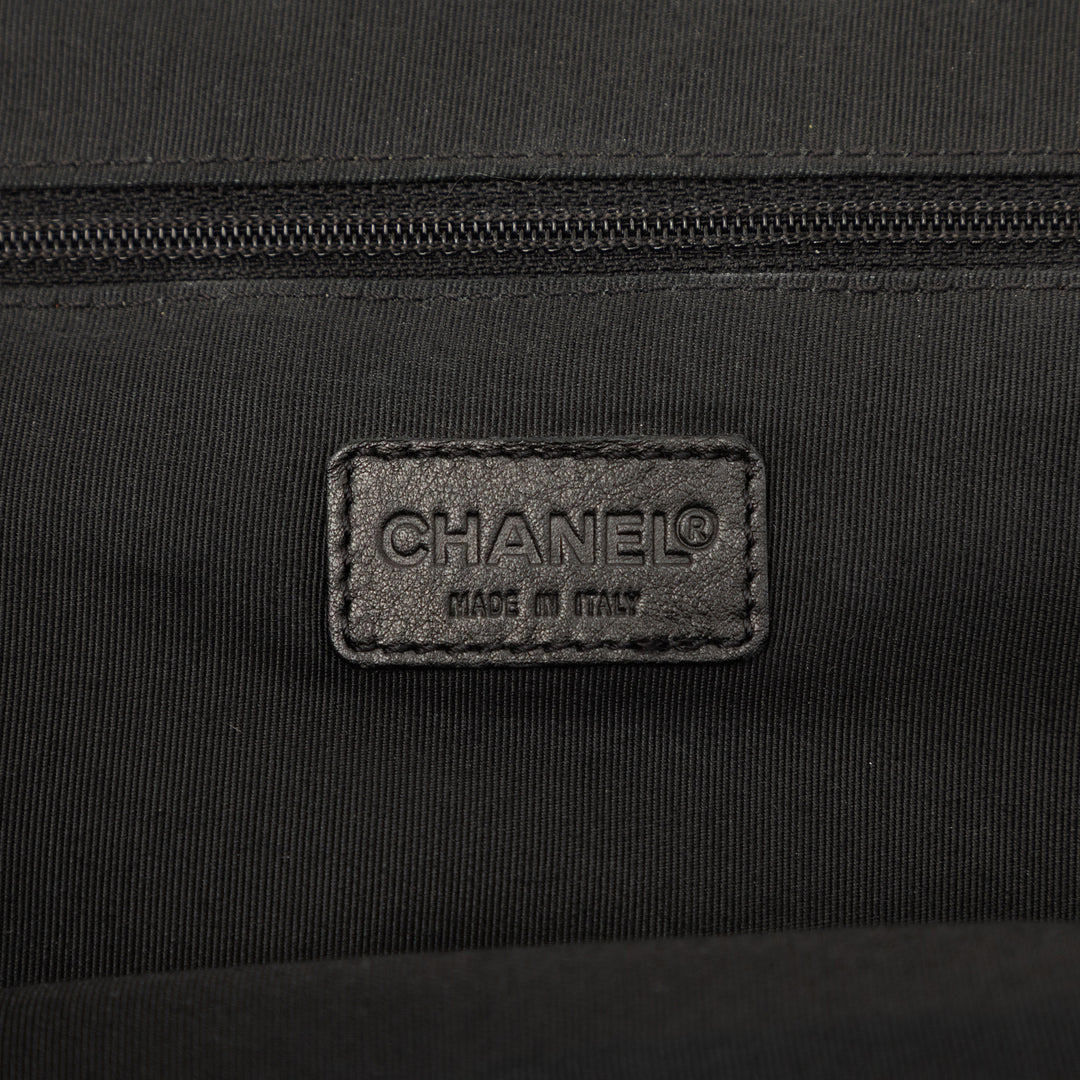 Chanel Glazed Cuir de veau Kiss Lock Frame Sac bandoulière
