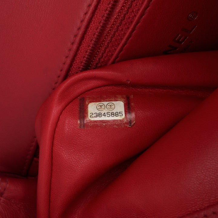 Chanel Matelassé Carry Chic à rabat Mini Cuir d'agneau