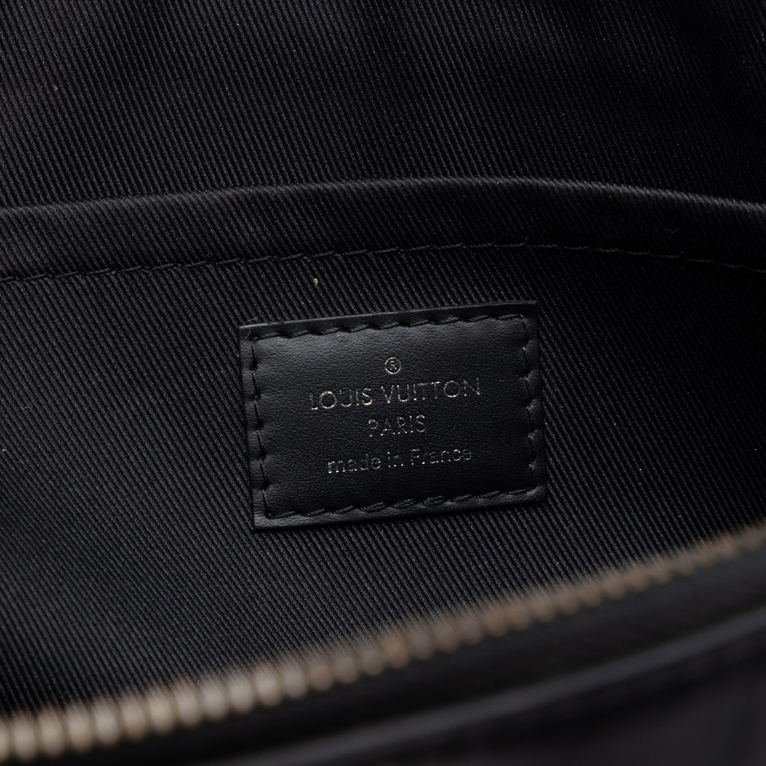 Louis Vuitton Monogram Eclipse Discovery Pochette GM