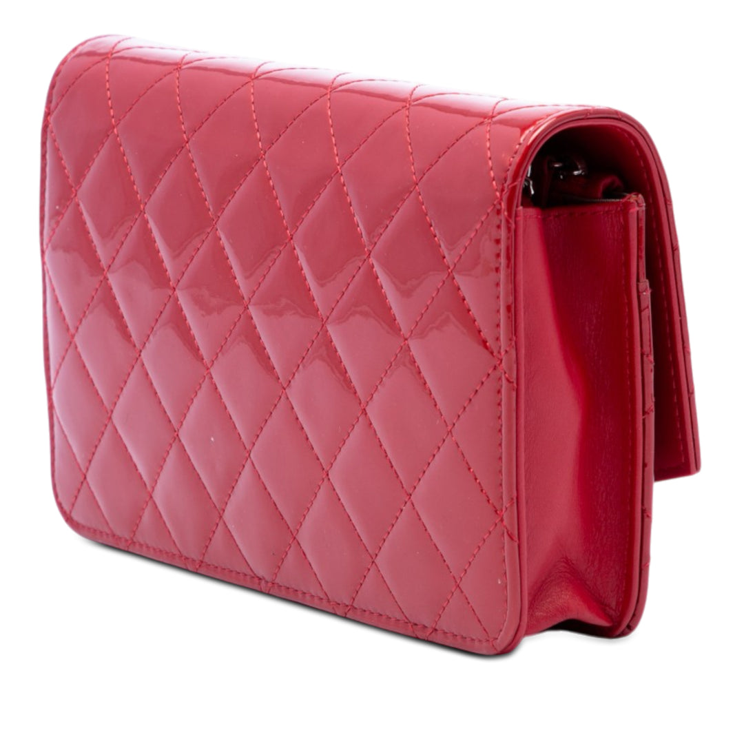 Chanel CC Matelassé Cuir verni Brilliant Wallet on Chain